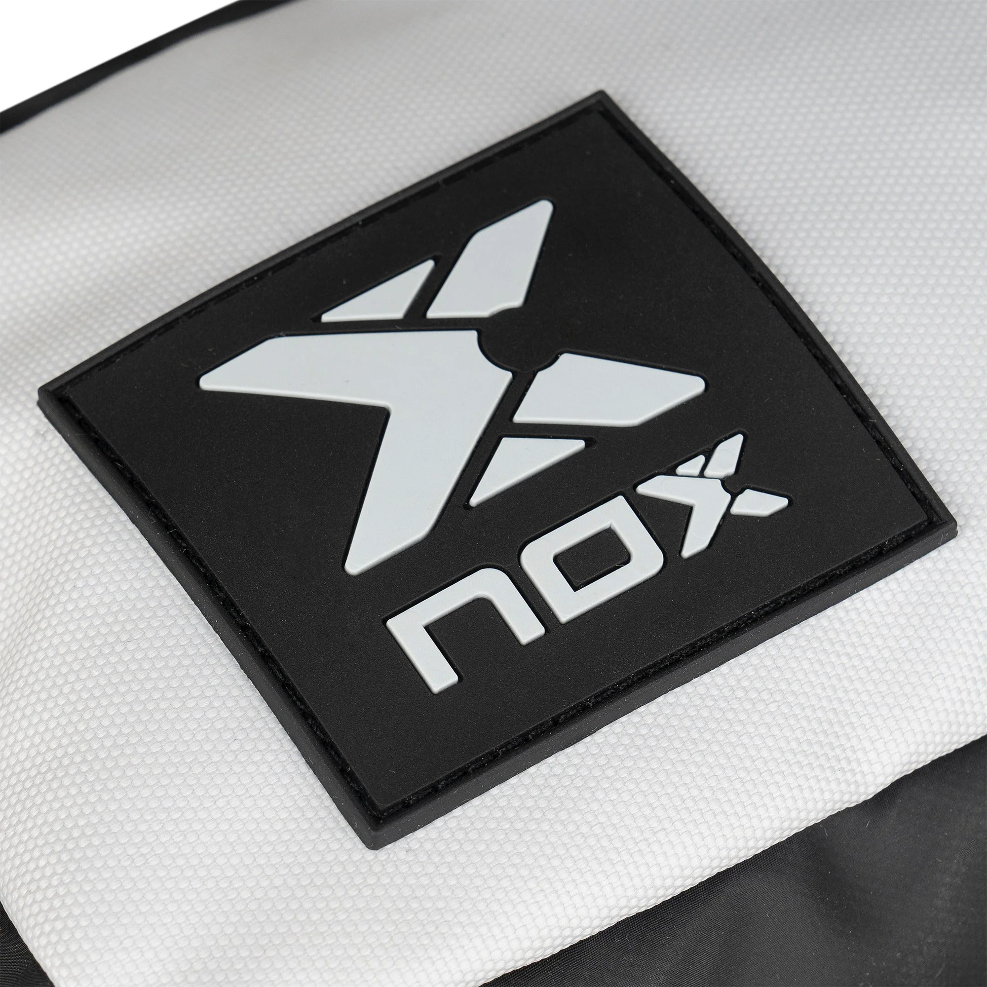 Nox Toiletry Bag Luxury Series 2024 – compact toiletry bag with premium design - image 4